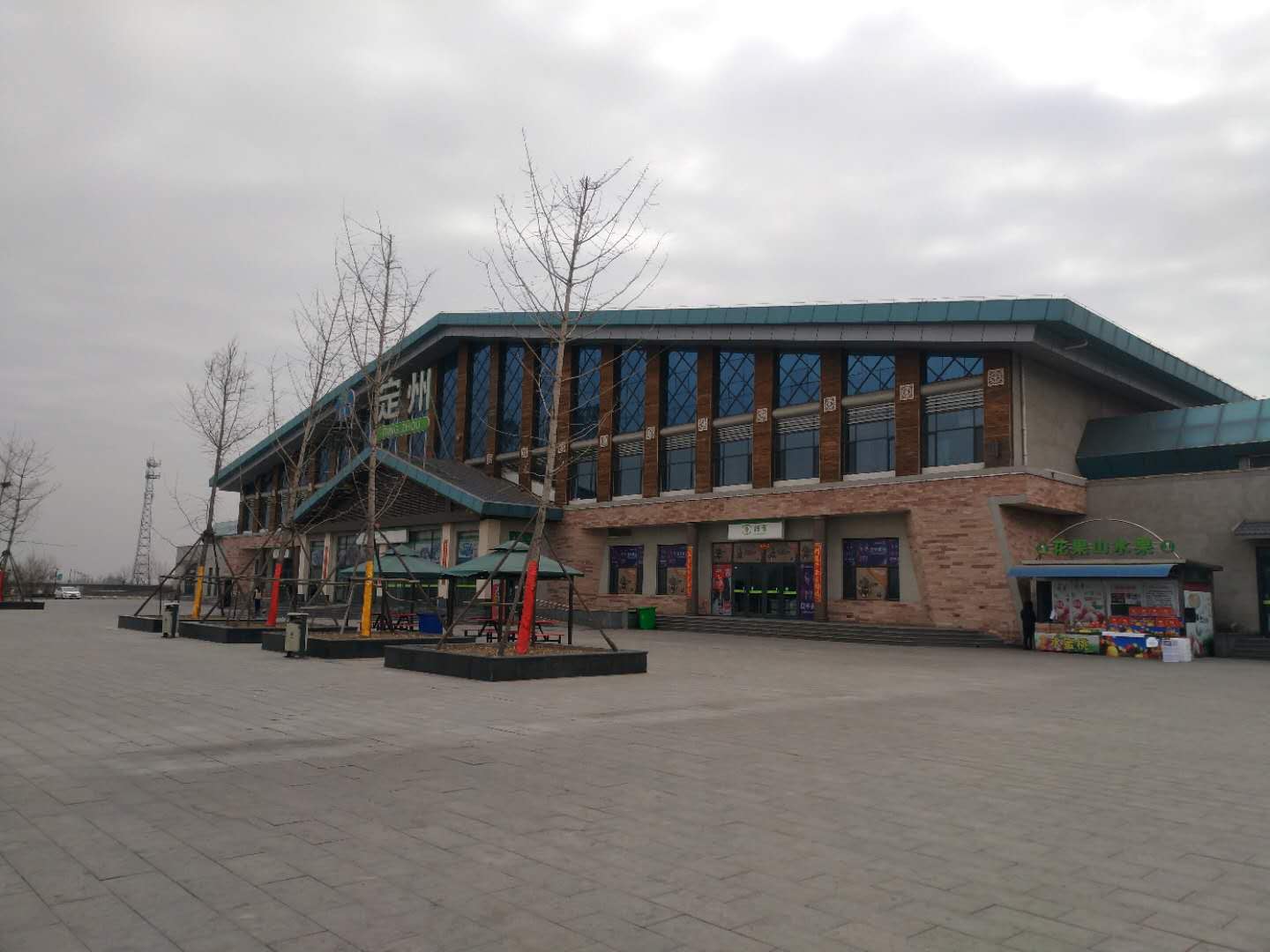 河北定州高速服务区里的这些,值得深思