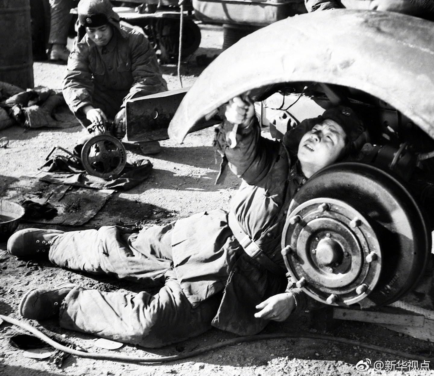 老照片的回忆——缅怀雷锋同志 永记雷锋精神|雷锋|雷锋精神|同志_新浪新闻