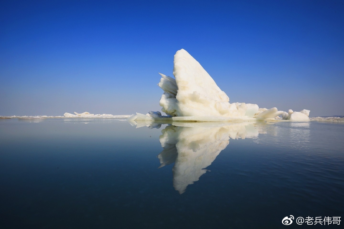 眼前是凝固的大海,海冰被潮水挤压堆积|海冰|河子|凝固_新浪新闻
