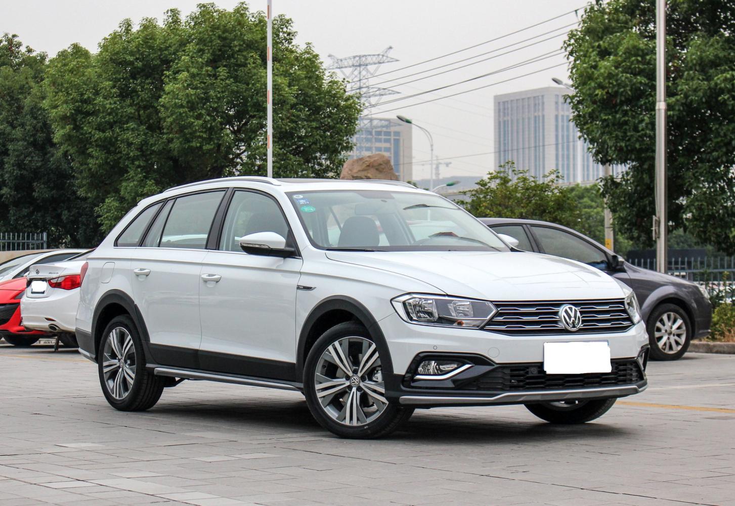全新大众蔚领配置调整, 动力参数亮眼, 硬朗外观不输沃尔沃v40