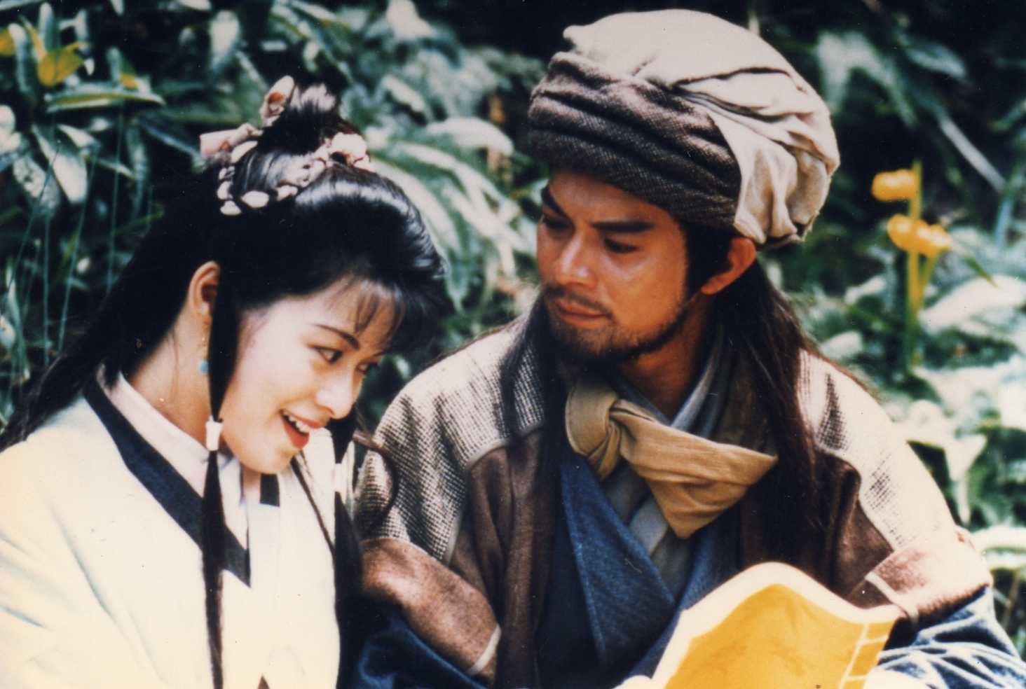 为治患病妻子散尽家财!女儿为贴补家用摆地摊