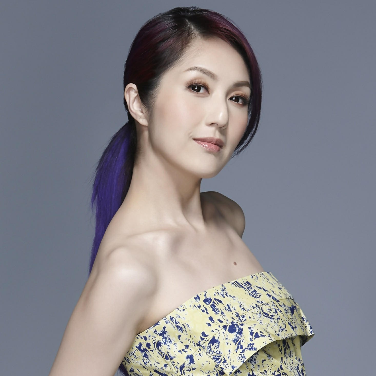 王菲都嫉妒!身价过亿偏嫁情史累累的穷小子!