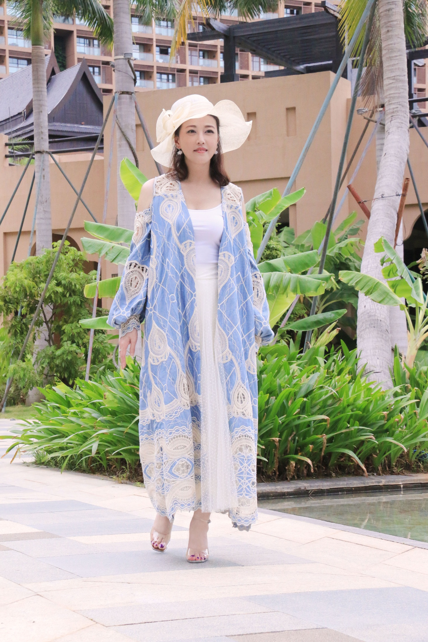 周海媚倾心大自然 休闲惬意心态怡然!