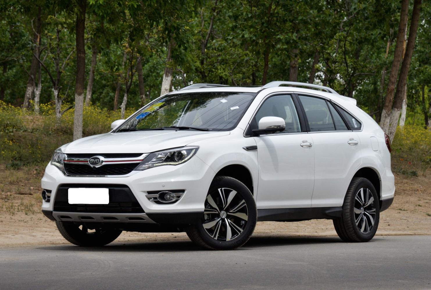 比亚迪s7售价9.9万起, 配置比同级别车型都高,搭载2.0t动力配6at