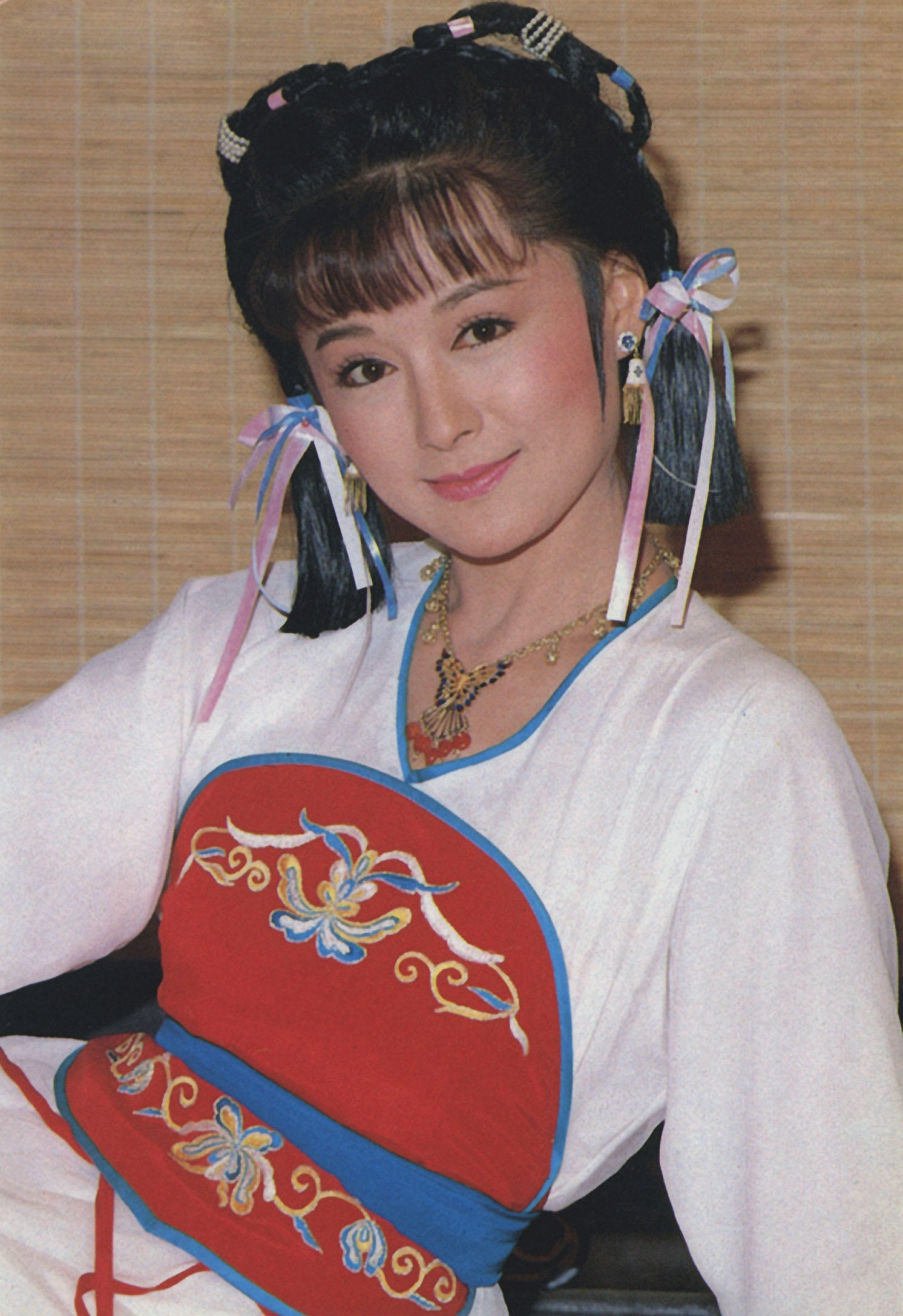 她生就一张娃娃脸,68岁还是个少女,一生无子只有一段情|潘迎紫|少女