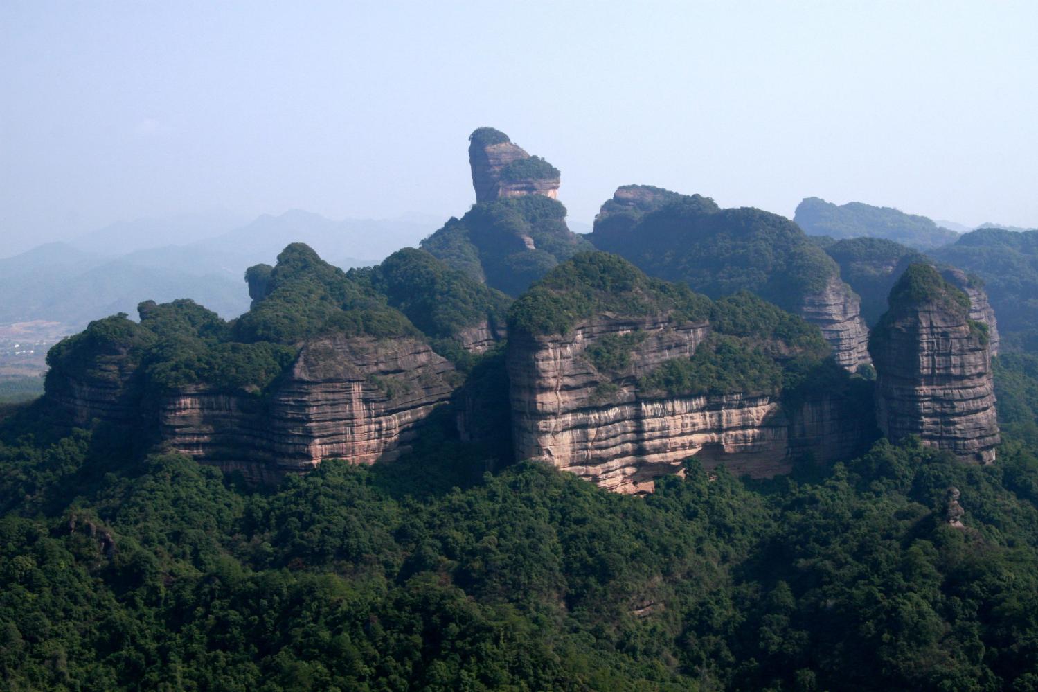 丹霞山作为广东面积最大的风景区,在2014年入选全球首批世界地质公园