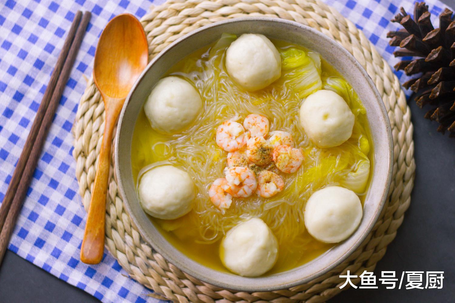 砂锅白菜鱼丸粉丝汤女性不可错过的美食, 常吃减肥美容养颜