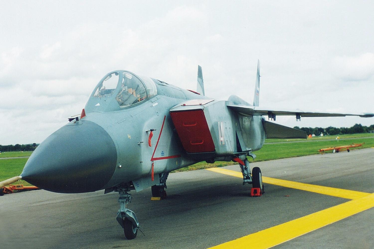 俄罗斯亚历山大红旗歌舞团访华:"铁血再燃"音乐会唱响