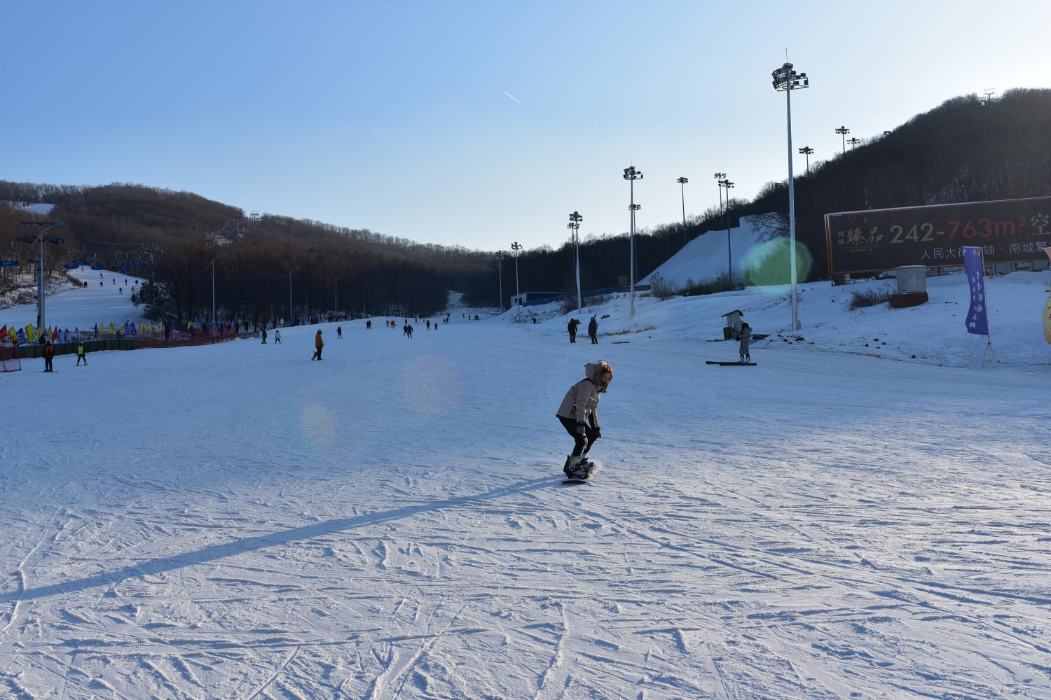 北方最好玩的滑雪场在这个城市冰天雪地还有适合小朋友的冰雪欢乐谷