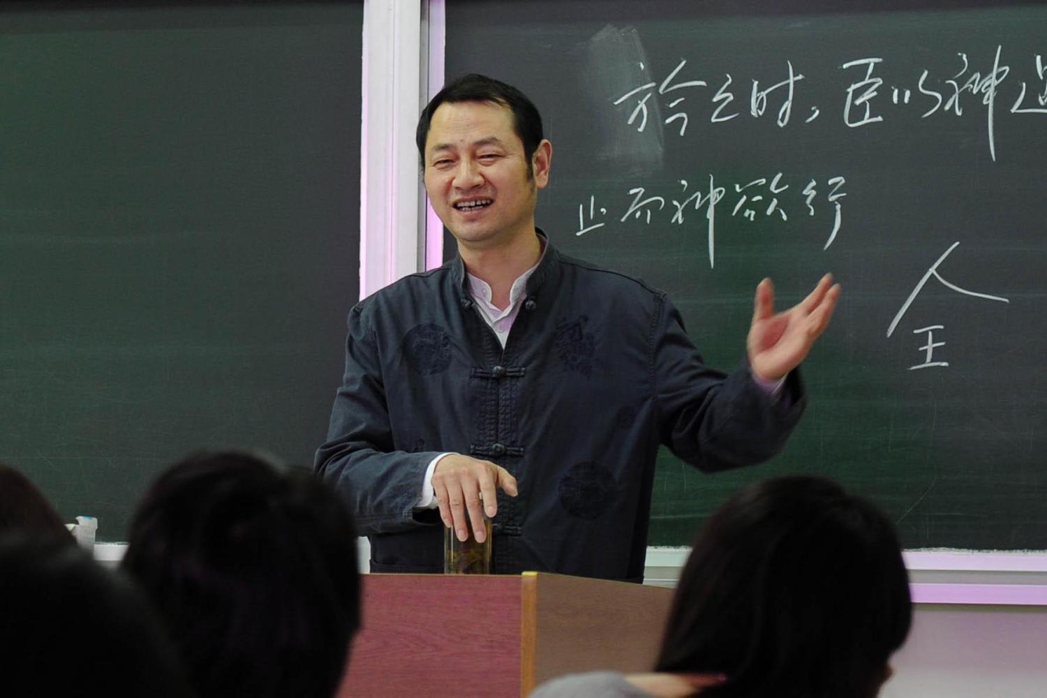 老师教过你课堂以外的知识有哪些? 网友: 初中三年要管住自己的心