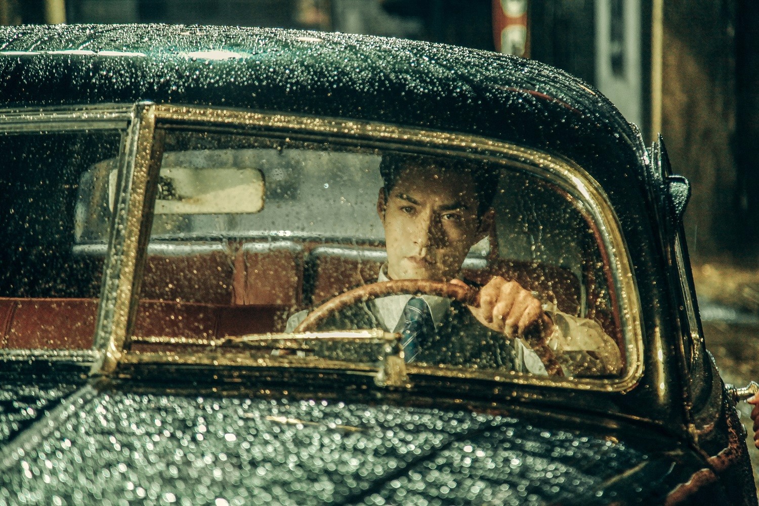 最会哭的特工 严屹宽《小楼又东风》"眼技"再升级