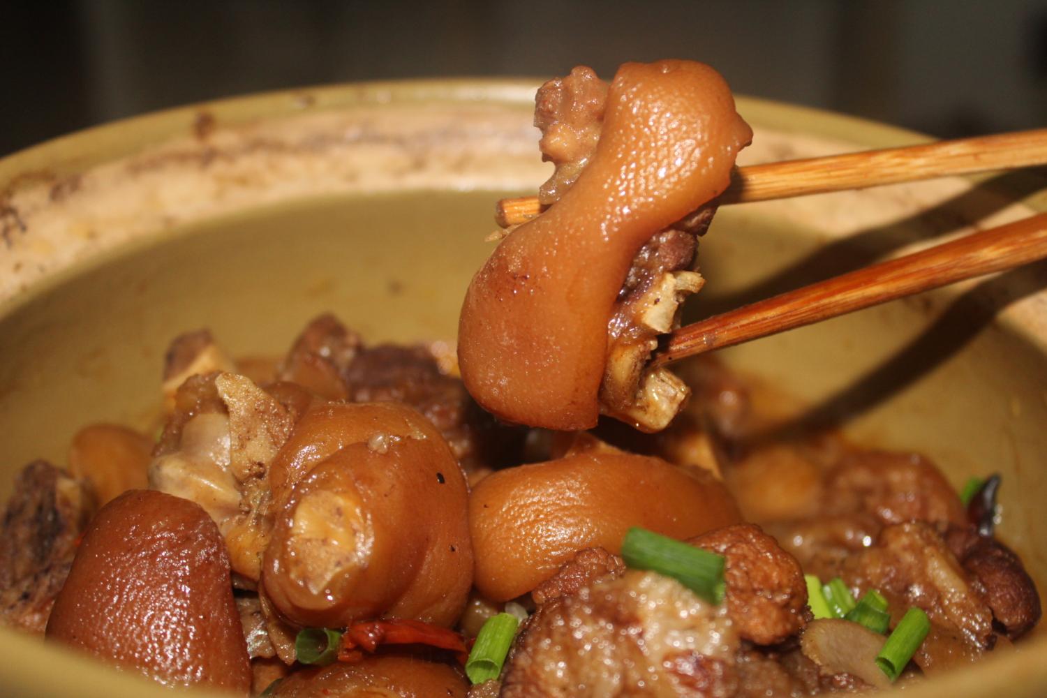 猪蹄怎么弄才好吃? 试试这种做法, 一大锅不够吃!