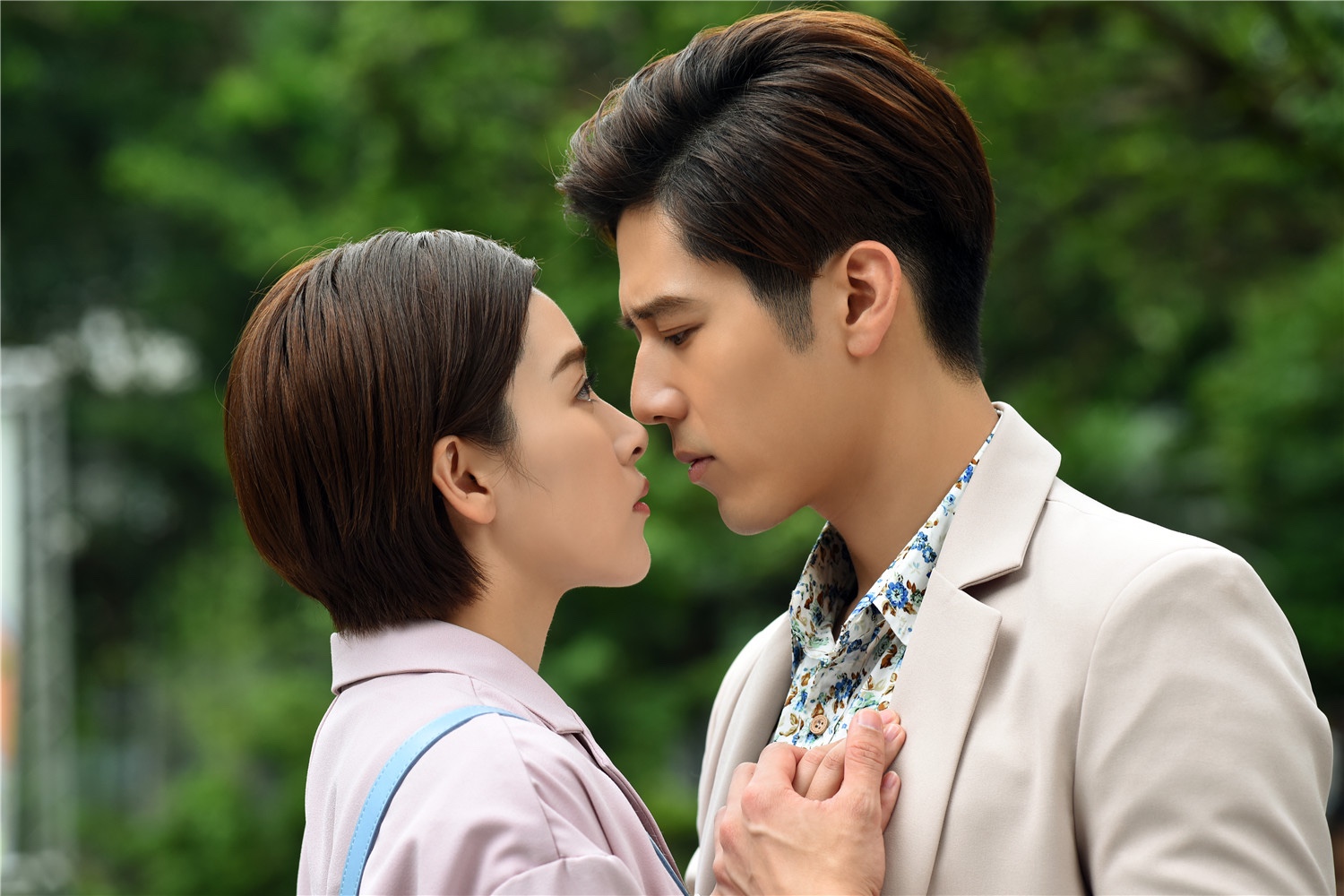 那刻的怦然心动收官胡宇威行走的防腐剂戏内戏外猛吸粉