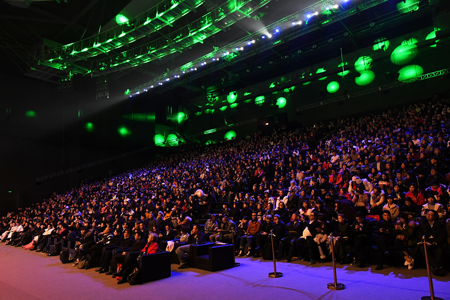 《西游记女儿国》首映礼,唐僧国王配一脸, 86版西游记主创现身
