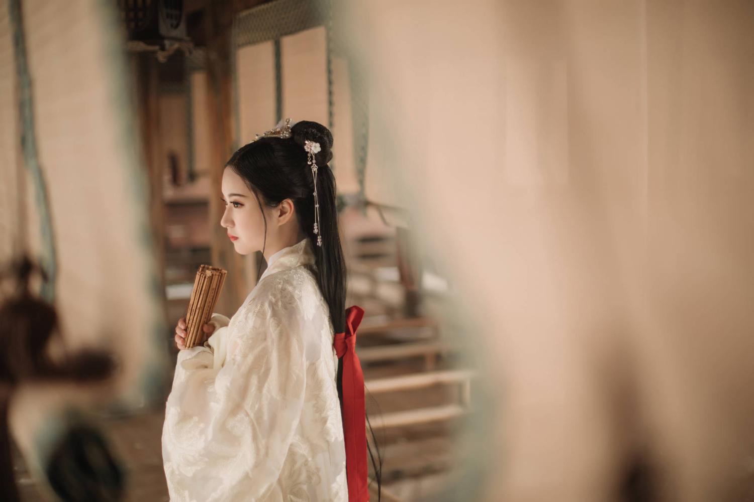 那曾让我不顾一切追寻的终究只是镜中花影唯美凄凉的古风汉服