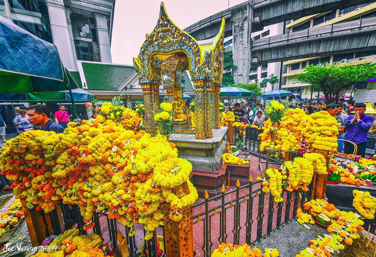 泰国四面佛居然不是佛众多明星都是粉丝每年吸引千万游客