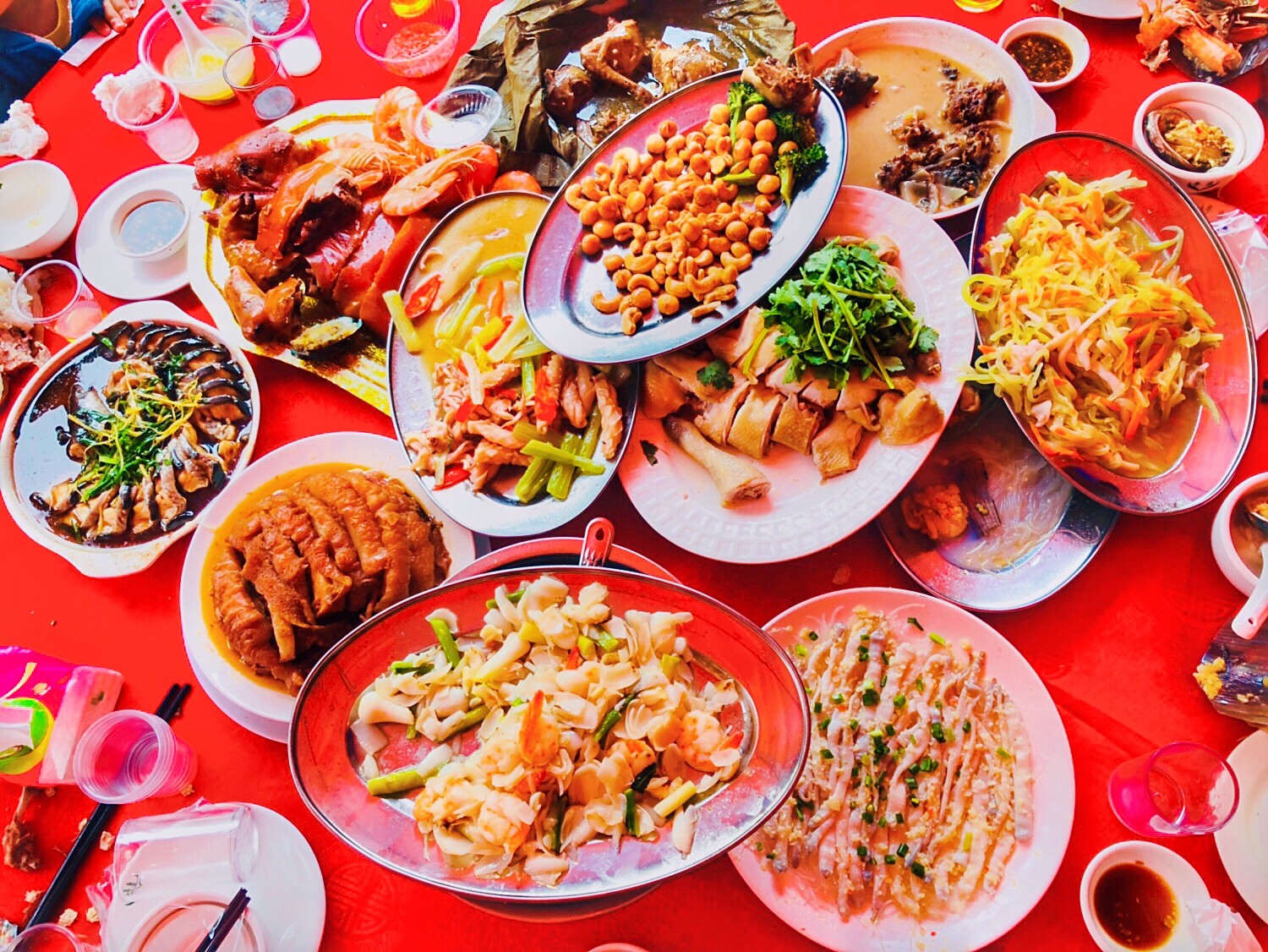 这桌过年美味太诱人,还是赶紧娶个粤西妹子吧!