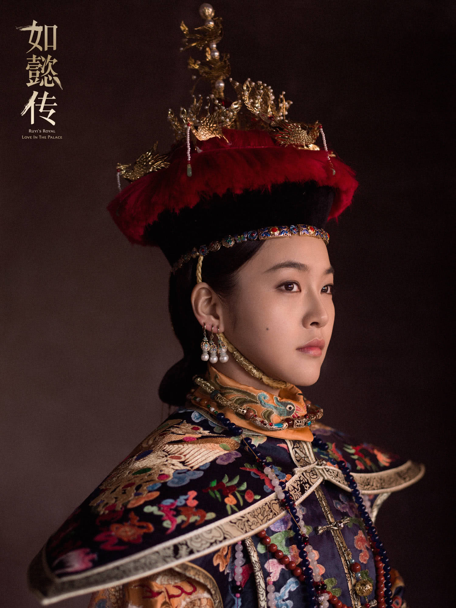 张佳宁在周迅主演的《如懿传》中饰演颖妃巴林湄若,这个角色是剧中