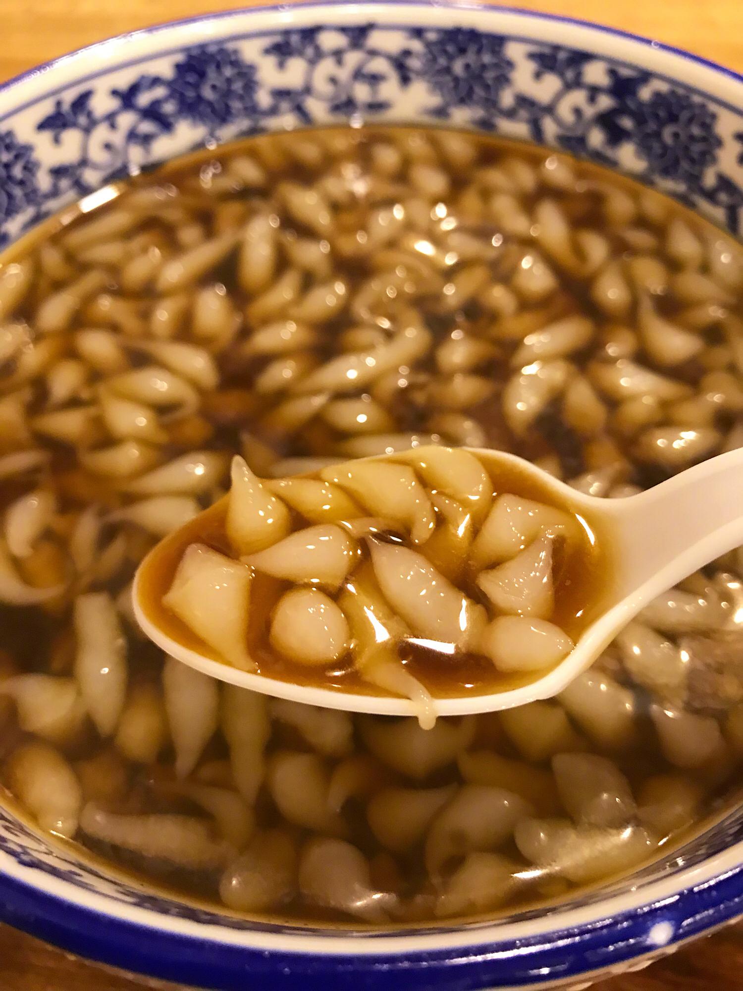 豌杂面,千层饼,红糖糍粑,凉虾