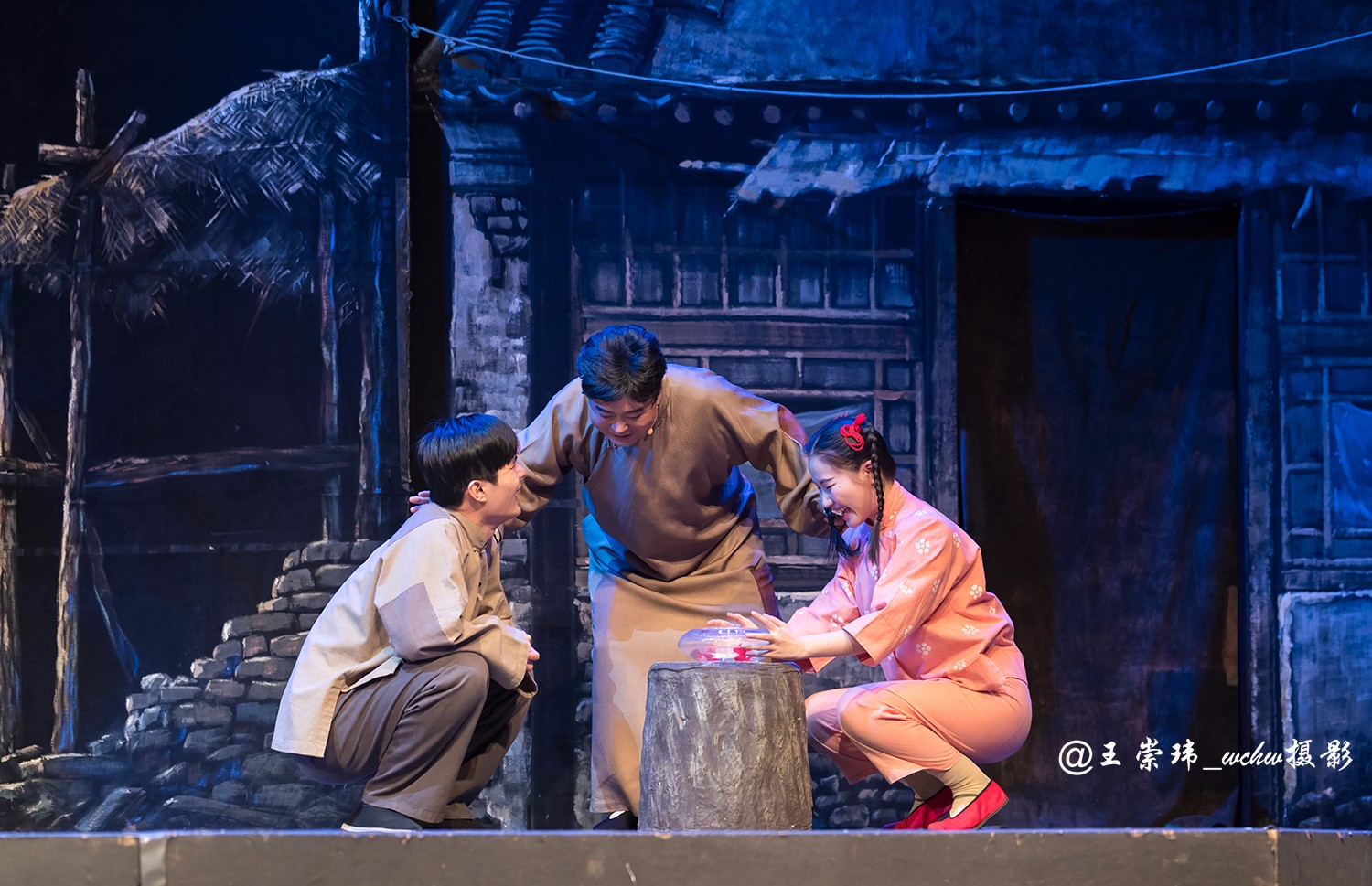 北京市曲剧团演出根据老舍同名作品改编的北京曲剧龙须沟
