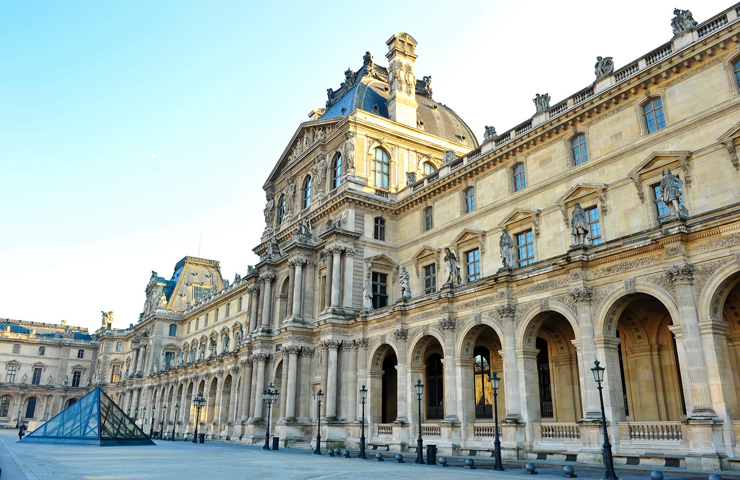 世界艺术的宝库"卢浮宫"