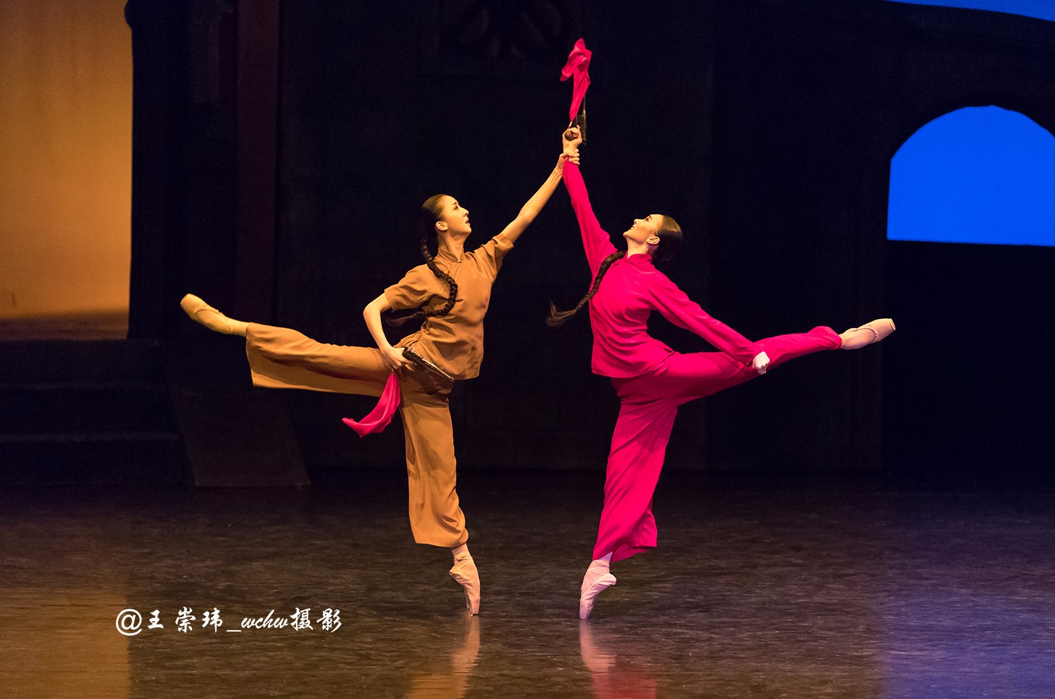 中央芭蕾舞团“三八”女神节二演芭蕾舞剧“红色娘子军”|中央芭蕾舞团|红色娘子军|芭蕾舞剧_新浪新闻