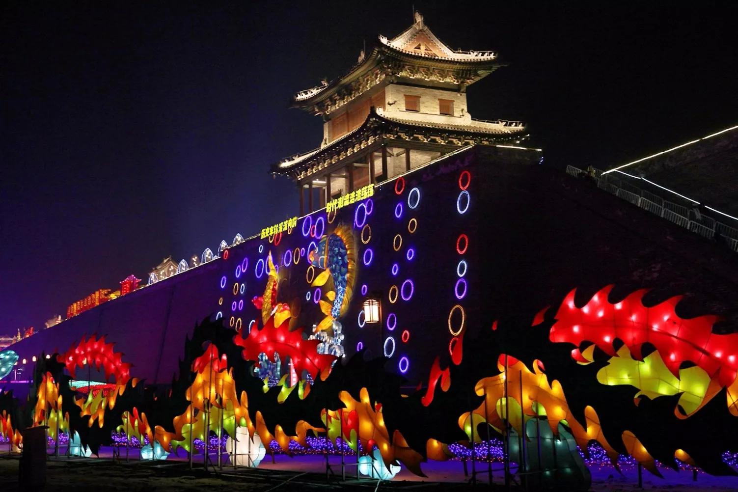 太原古县城灯彩嘉年华:邀请全市环卫工人们免费看灯啦!