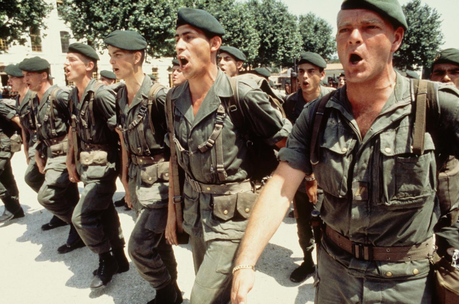 要说全球最著名的外籍正规军团美国只能靠边站中国人也能加入