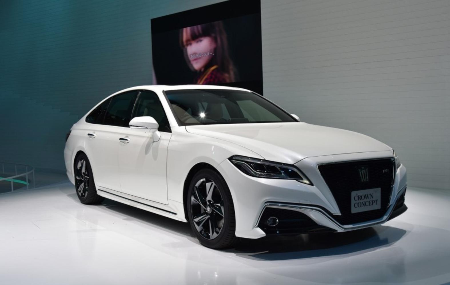 全新丰田皇冠来袭, 2.0t发动机配10at, 售价24万剑指雅阁迈腾