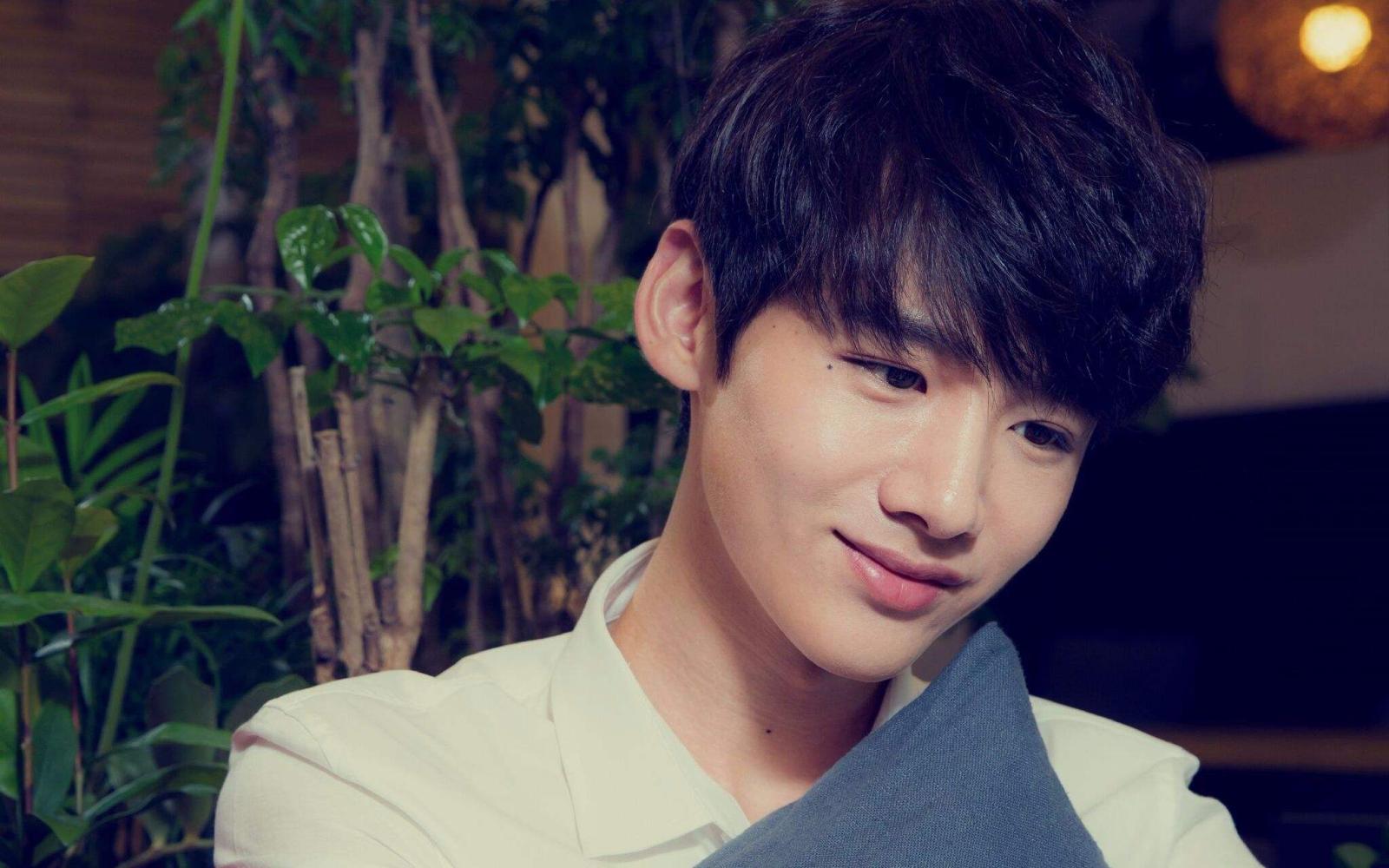 90后爱豆情商差别大,吴磊成小达人,白敬亭刘昊然却是注身孤