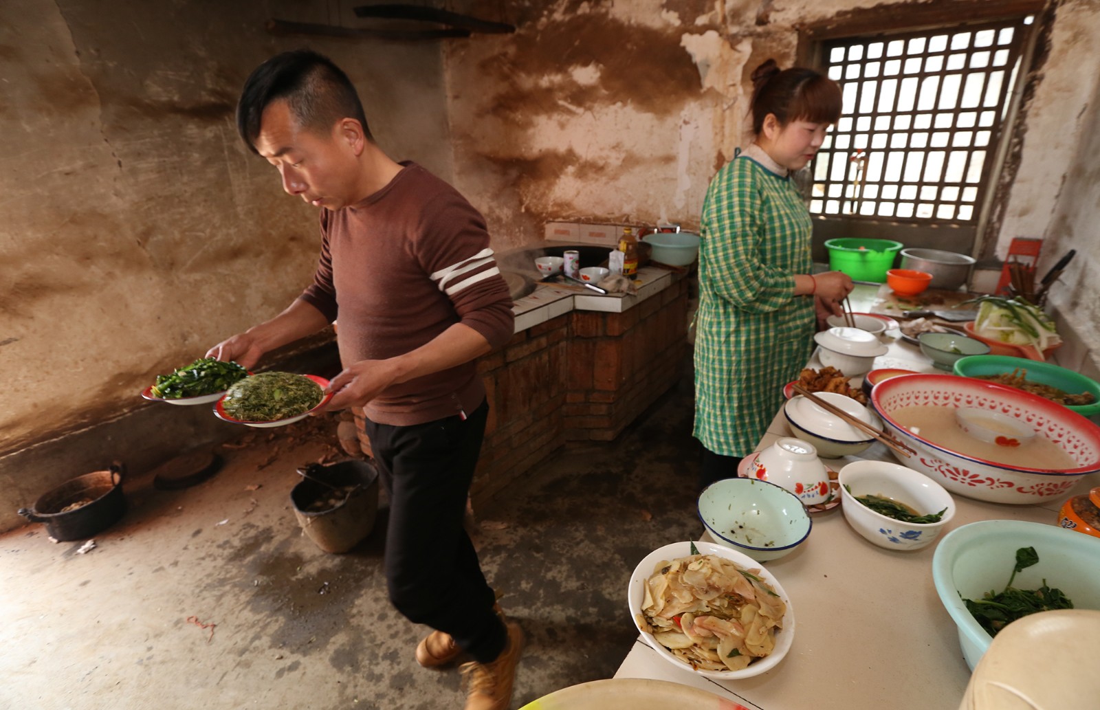 农家厨房里,烹饪出最美的佳肴.