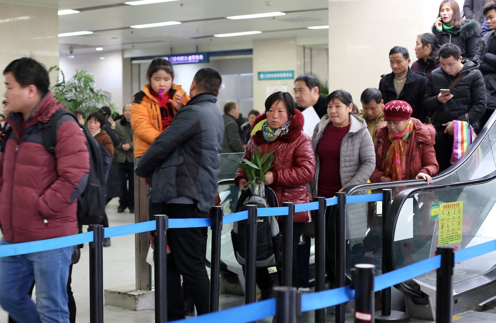 手机玩电脑大型游戏