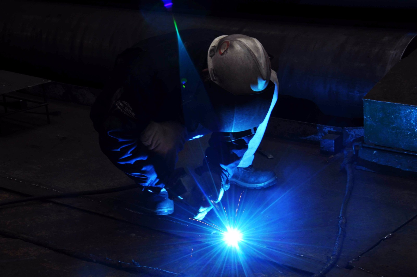 电焊"打眼"不要慌 船厂10年老师傅不外传"土方子" 招招好使