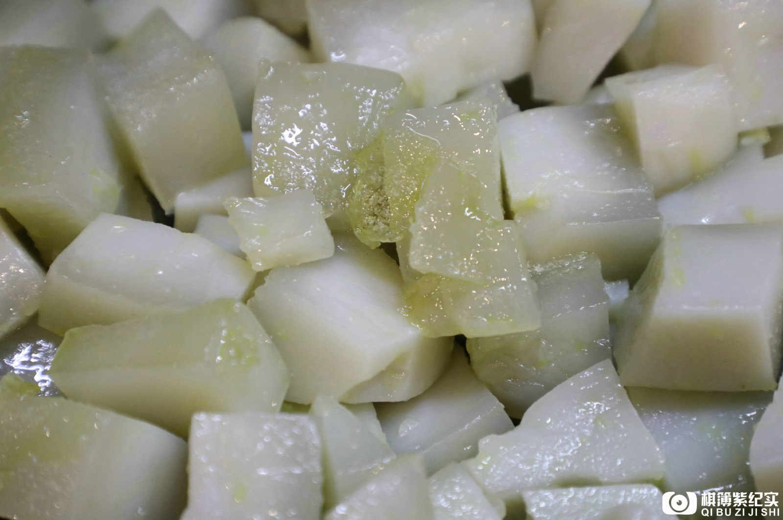 祖传地道东北焖子一天仅卖100碗足以养家糊口