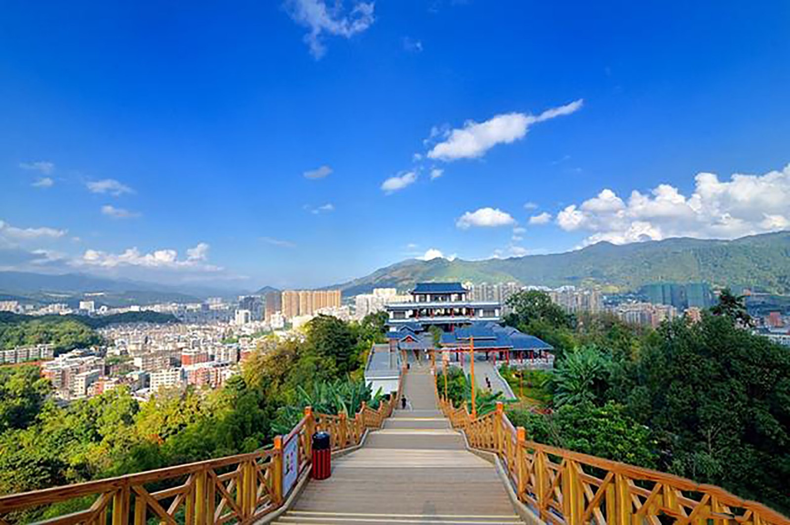 答疑:福建龙岩市区有什么景点?