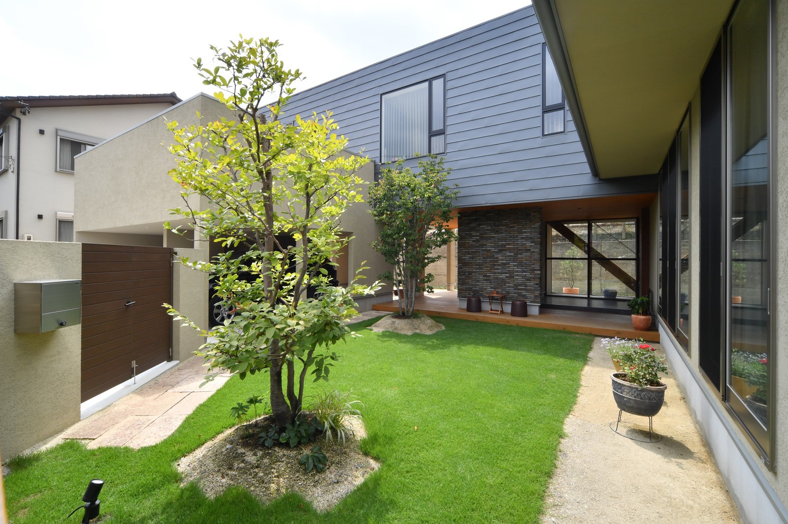 带景观庭院的日式独栋小别墅超有感觉