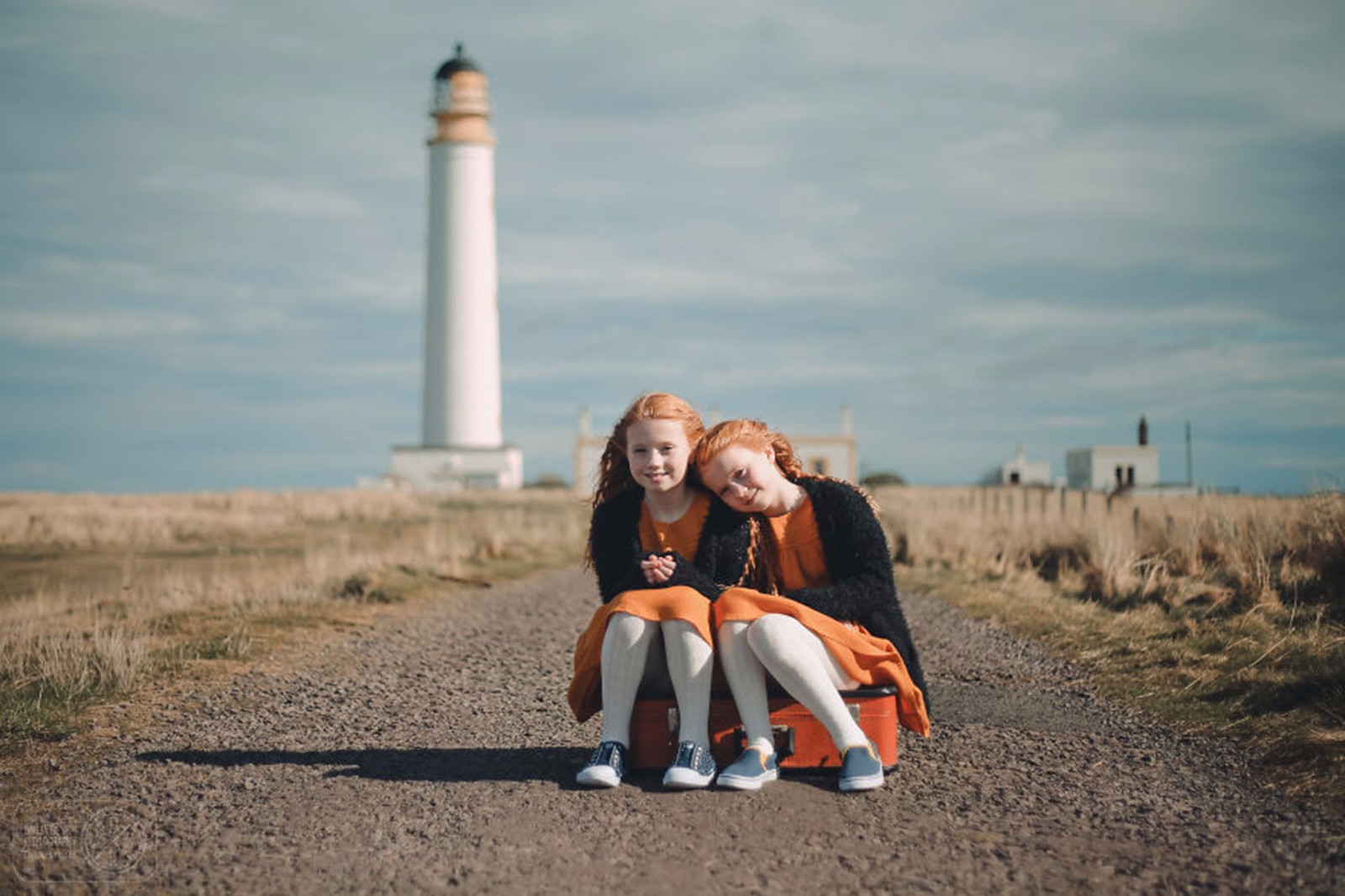 一组超美的双胞胎照片看完你也想生个双胞胎了