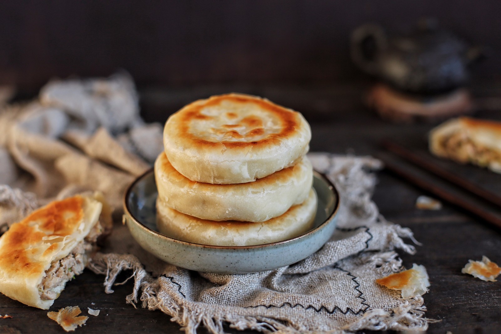 隔屏飘香的肉火烧老公一口气吃了好几个