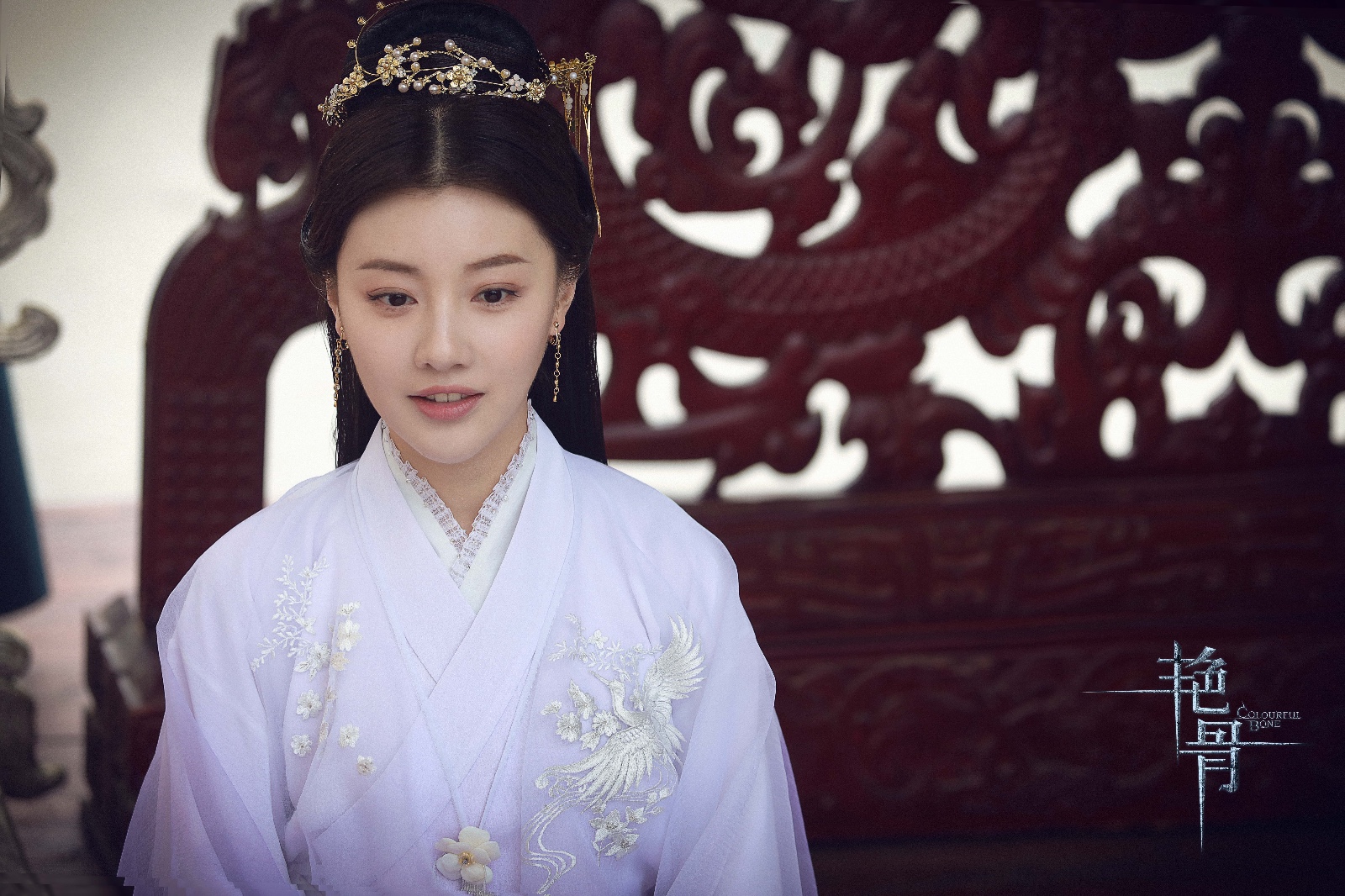 艳骨即将开播王鹤润化身神秘画皮师