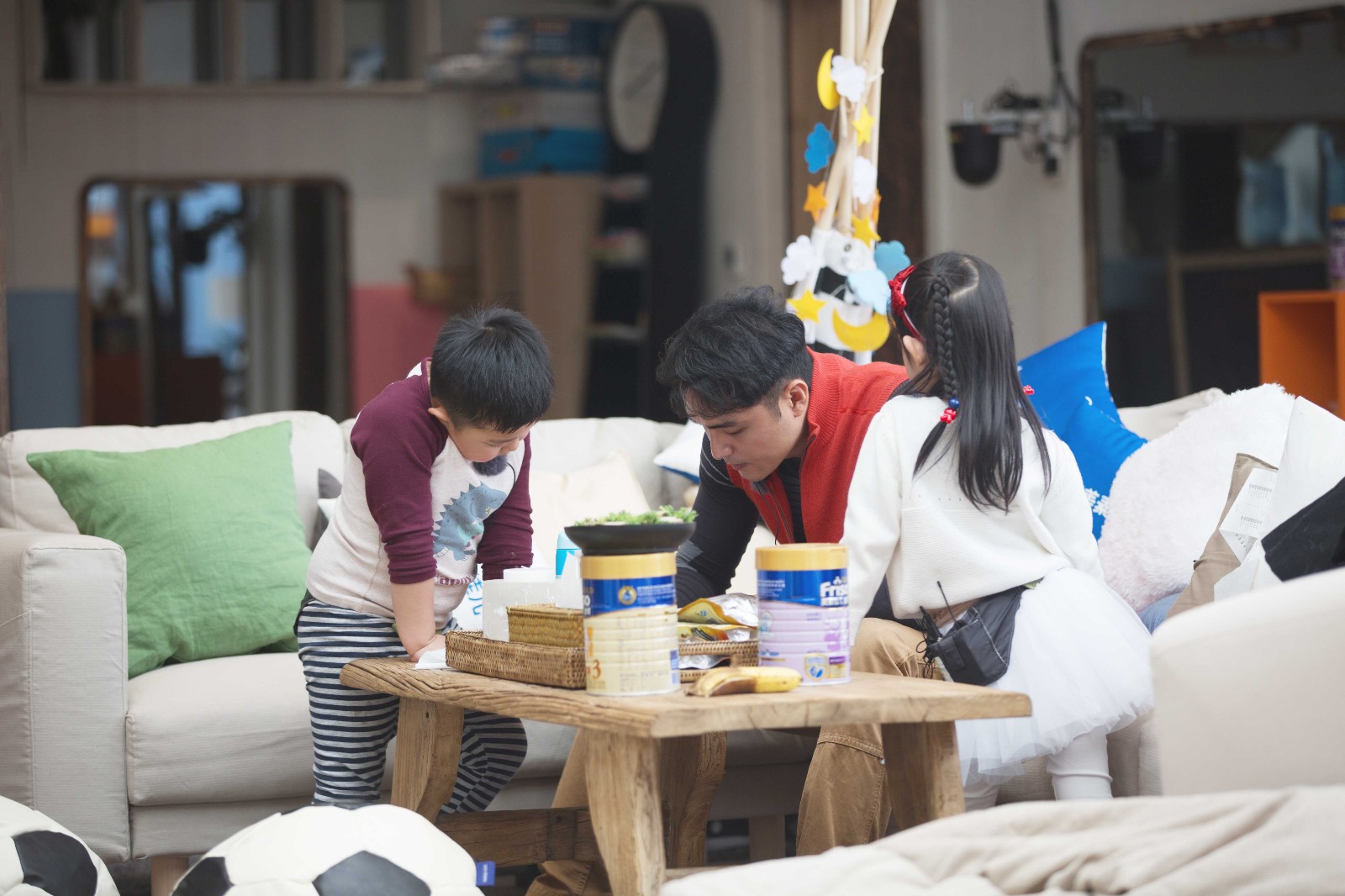 《萌仔萌萌宅》明道变冷面老师 隔着屏幕都"怕"