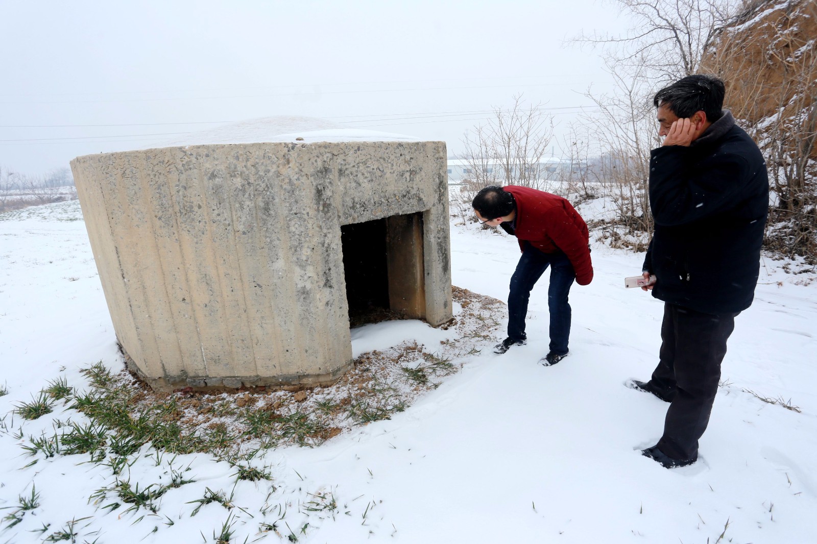 曝郑州西深山发现南唐后主李煜墓,大雪也挡不住探访