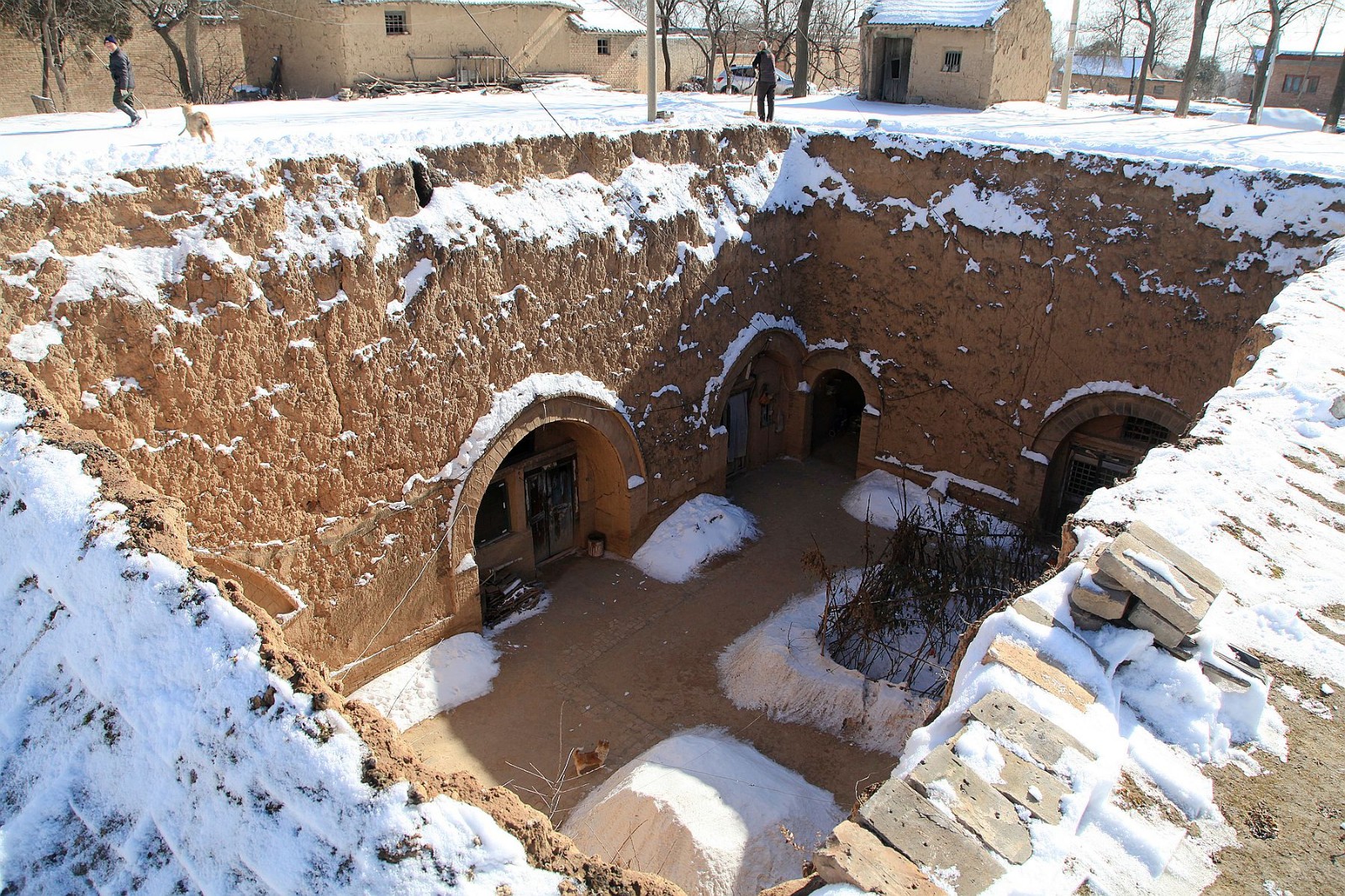 山西省运城农村大雪过后的地坑人家真实生活纪实|地坑|院子|积雪_新浪