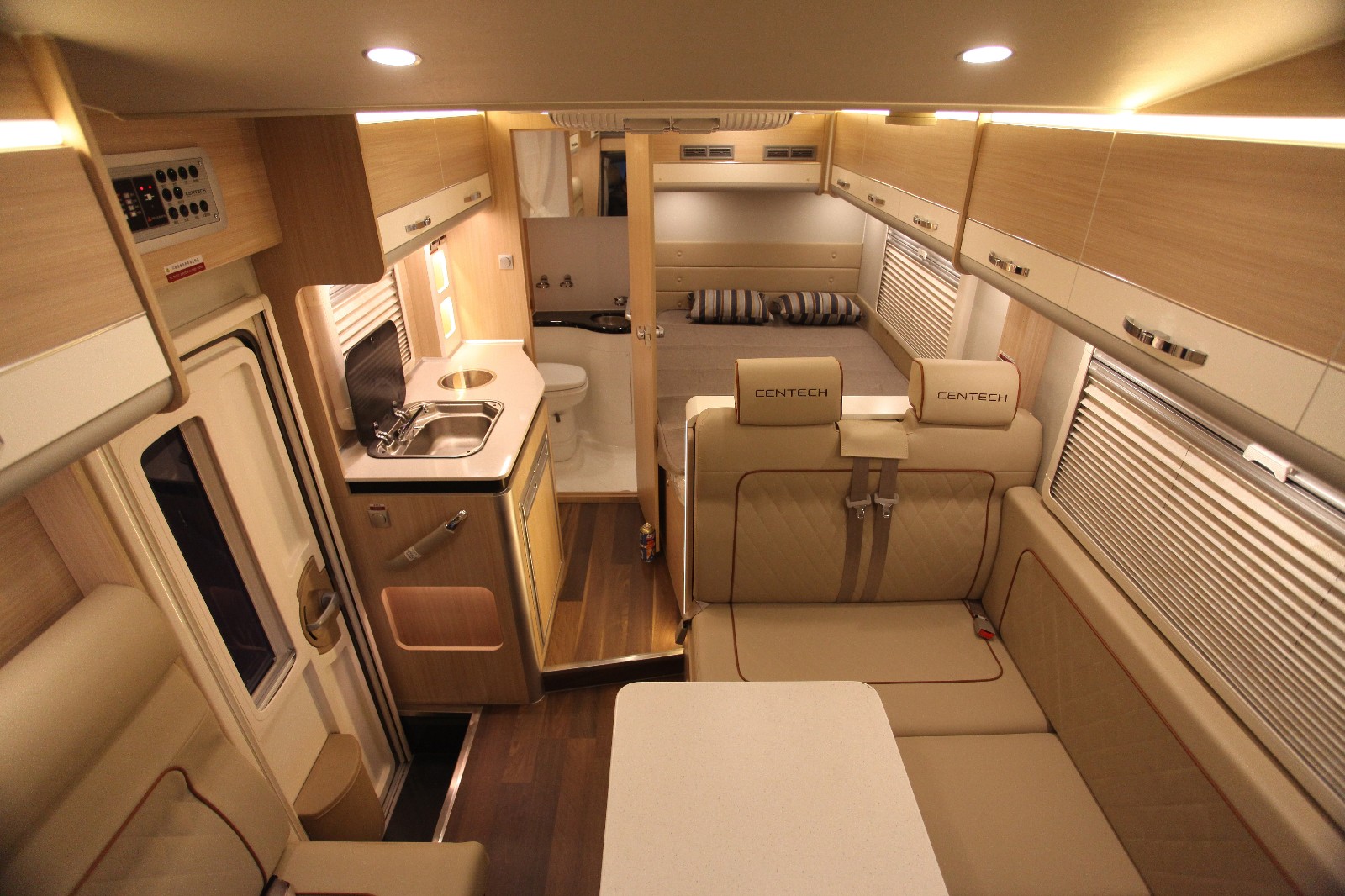 图集丨这内饰看着就舒服中天季风6房车新车情报局