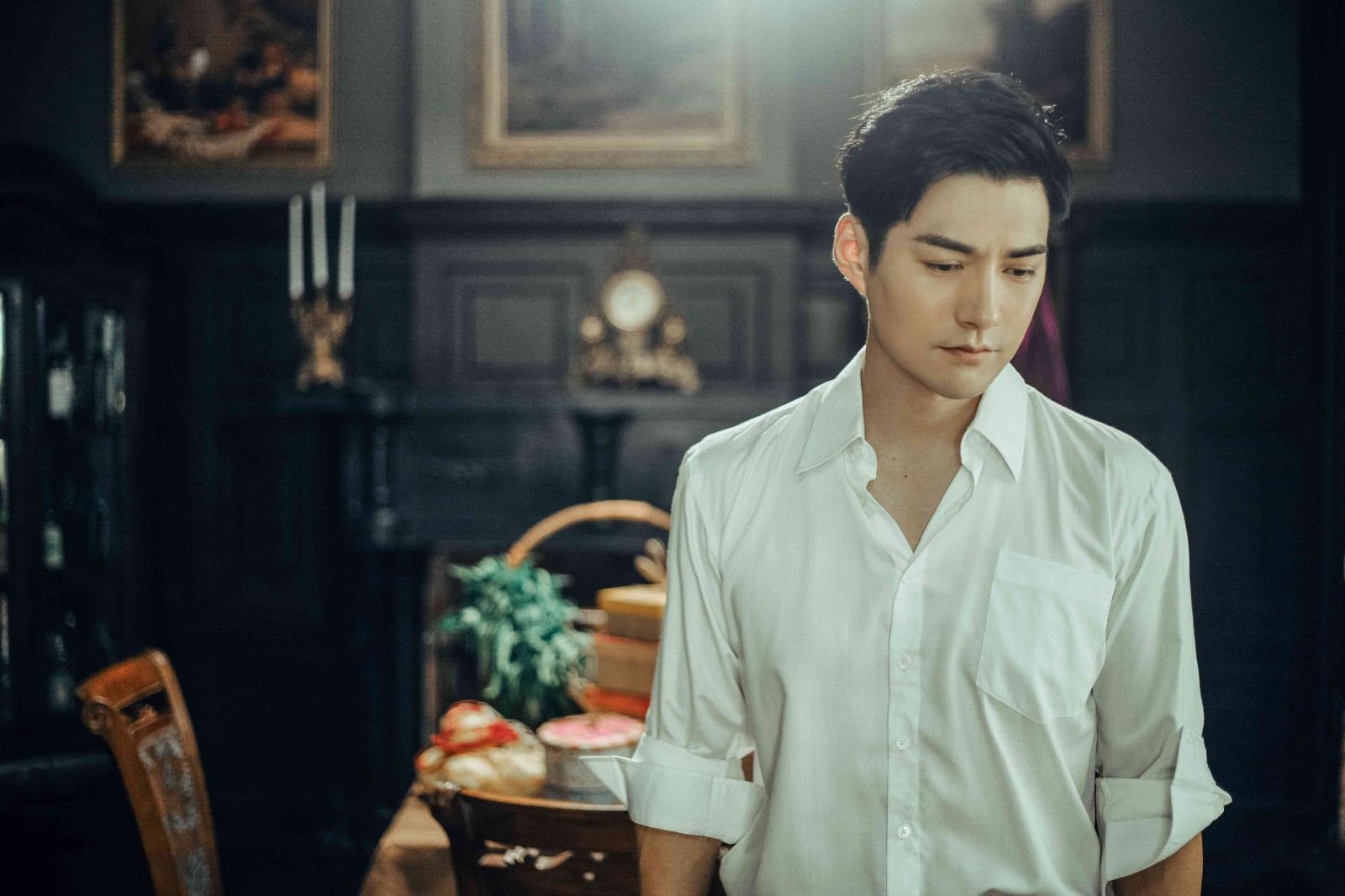 最会哭的特工 严屹宽《小楼又东风》"眼技"再升级