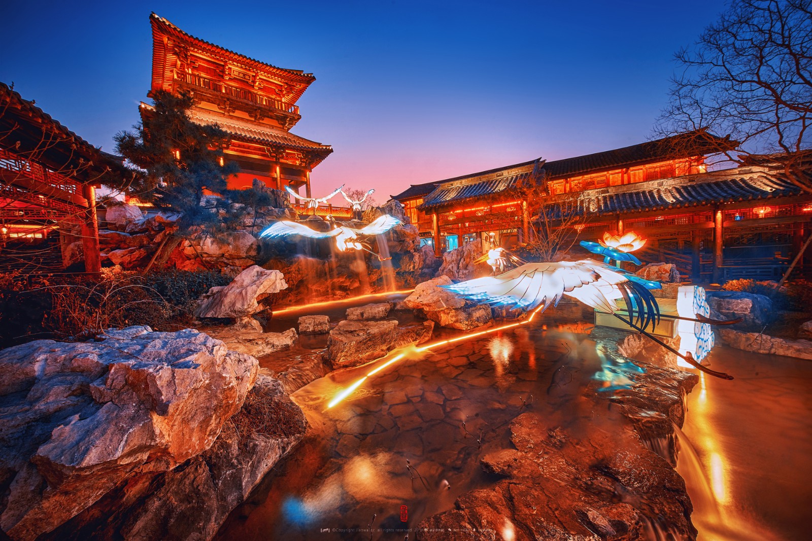 东方盐湖城月下篇月下漫步于东方古风小镇