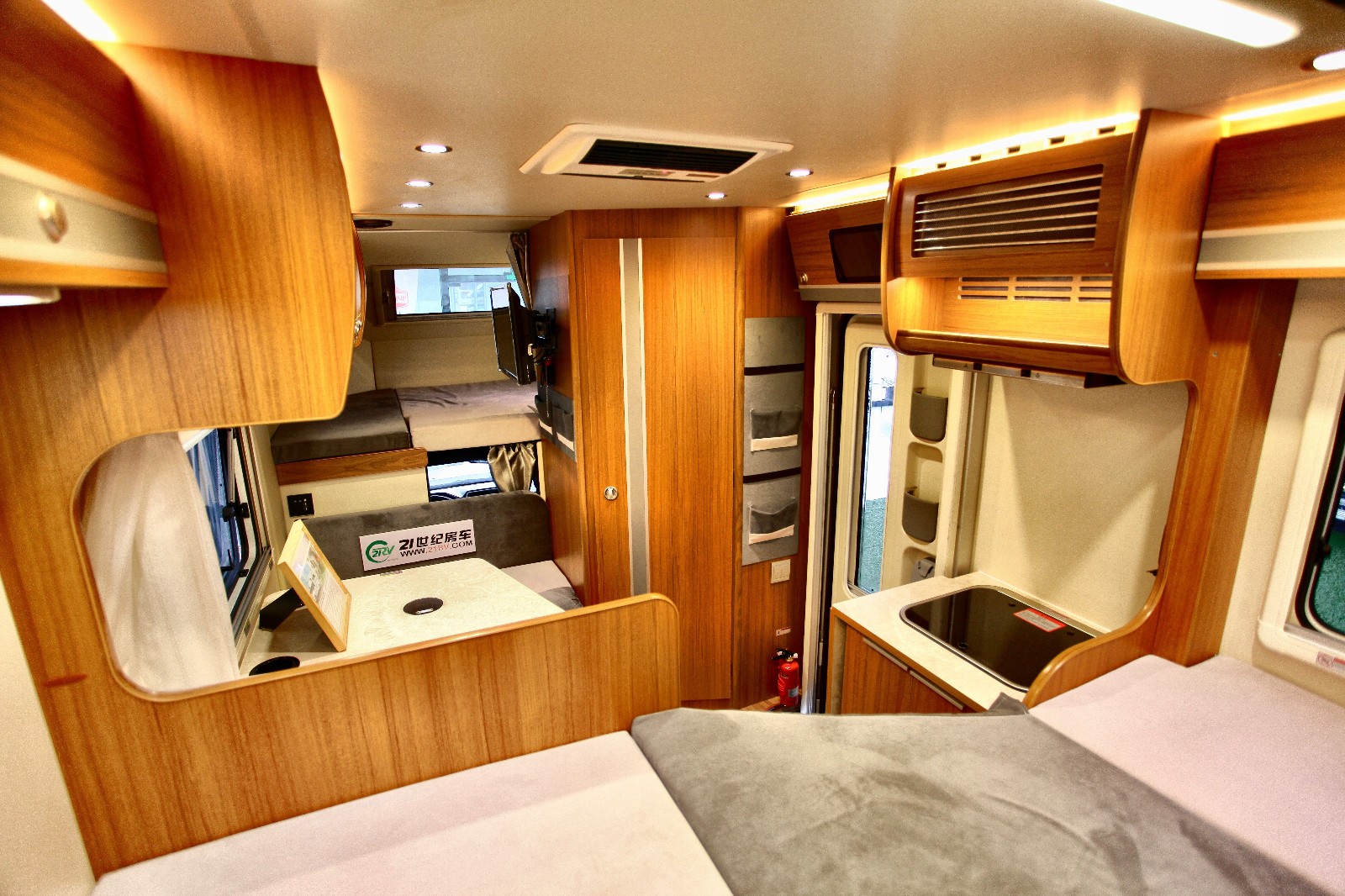 前后两张大双人床览众c7b皮卡房车