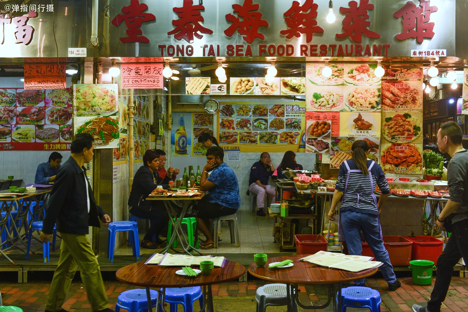 香港最江湖的庙街被称为"平民夜总会",成西方游客的最爱