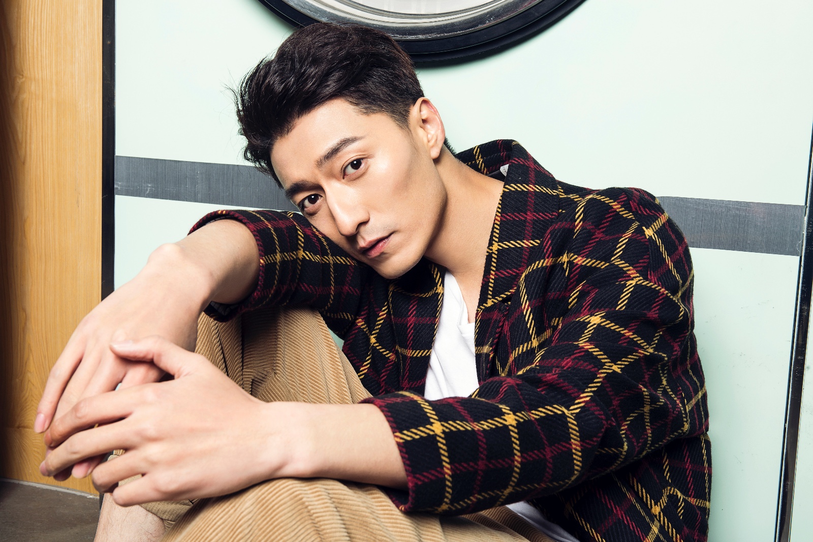 琅琊榜2金泽灏时尚写真曝光造型简约温暖治愈