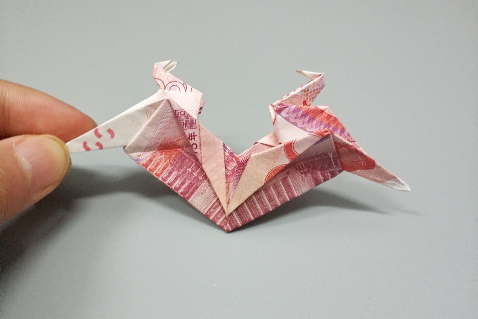 人民币叠千纸鹤过程图片
