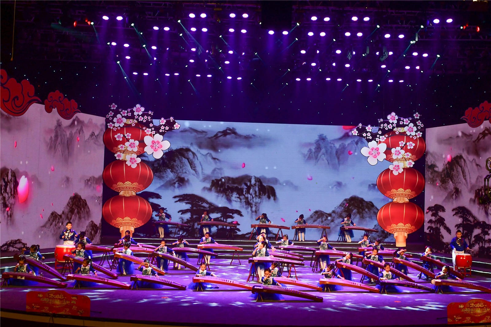 广播电视台少儿频道主办的《金狗迎春闹元宵》少儿元宵晚会成功录制